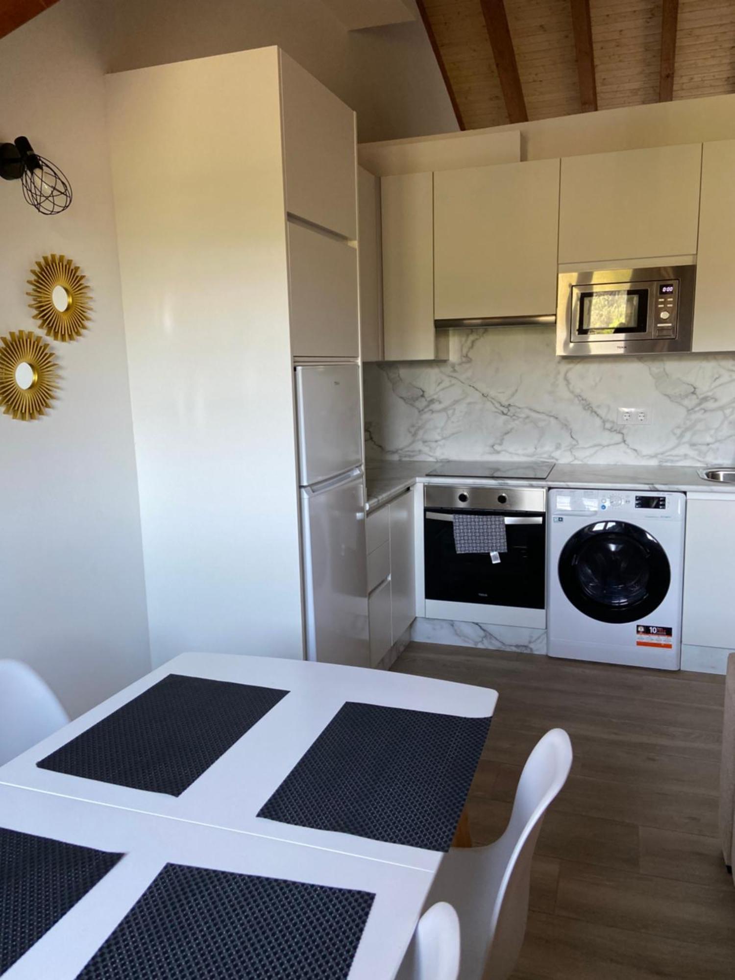Reginita Apartamentos Arbo Exteriör bild