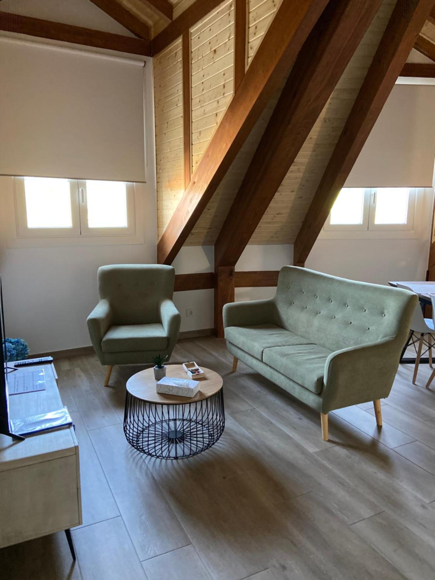 Reginita Apartamentos Arbo Exteriör bild